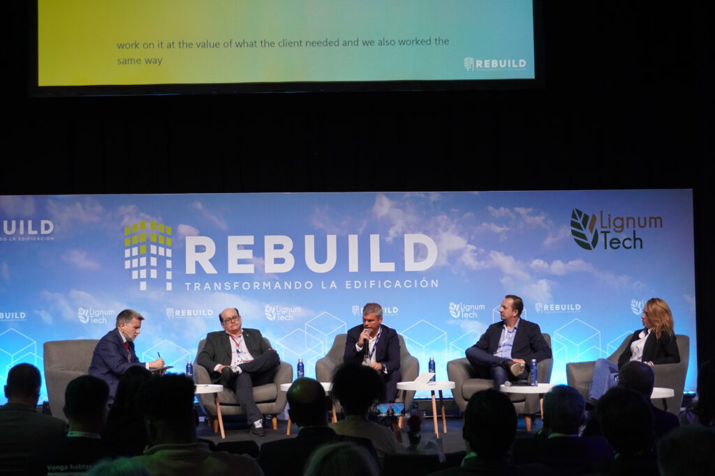 Gumersindo Fernandez Reyes Director de GFA Leonardo Ivan Mata CEO de DataLaing Ingenieria Enrique Sanchez Director General Adjunto Grupo Fonsan Anderson C